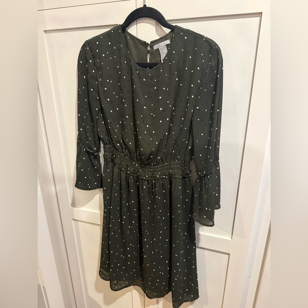 H& M Green polka dot knee length dress